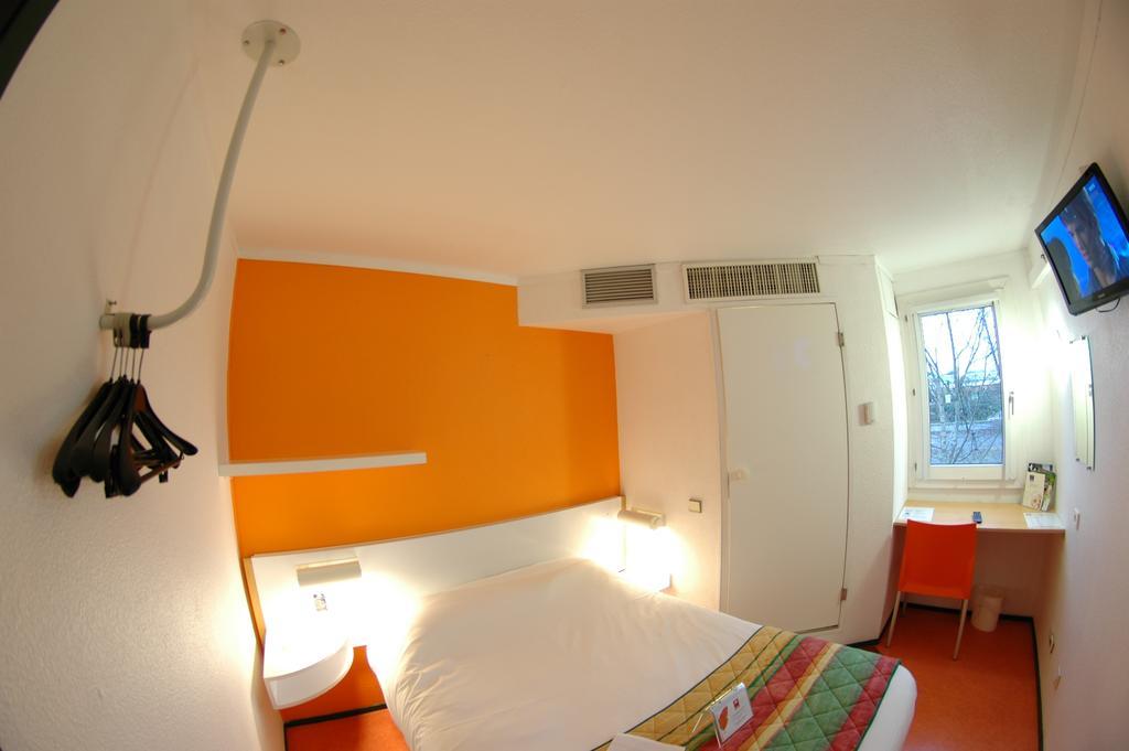 Hotel Eco Relais - Pau Nord Lons Bilik gambar